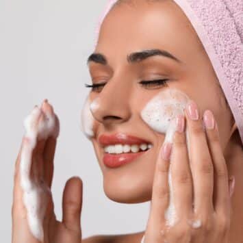 Optez pour une routine peau à imperfections centrée sur trois piliers