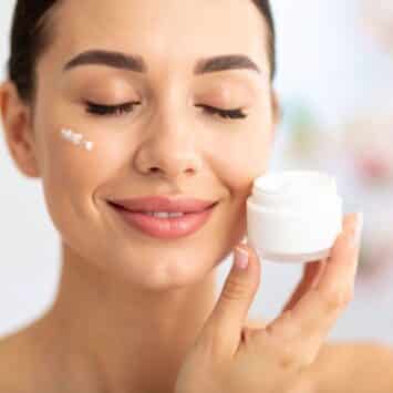 Appliquer ses soins sur peau légèrement humide